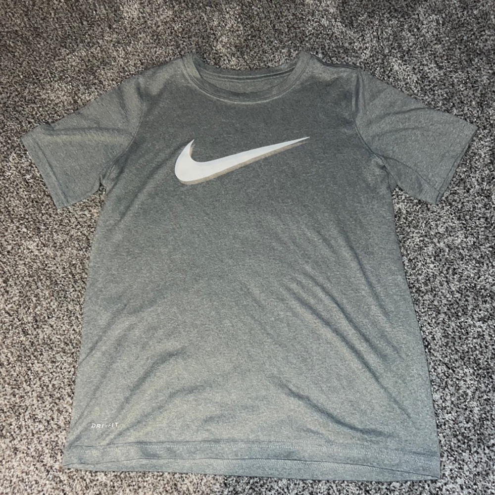 Kids Nike tee shirt